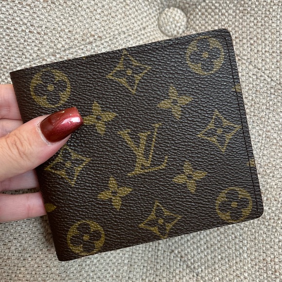 SALE ⏰ Louis Vuitton Monogram Bifold Wallet - Picture 12 of 12